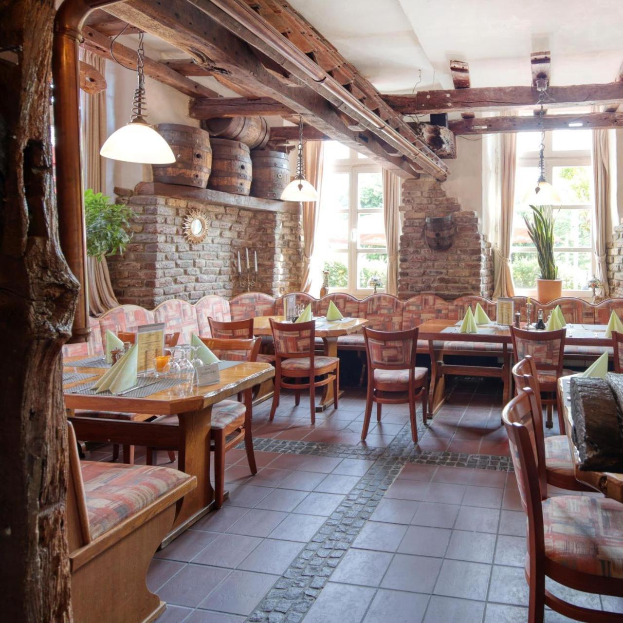 Hotel Restaurant Mathildenhof Pulheim Esterno foto