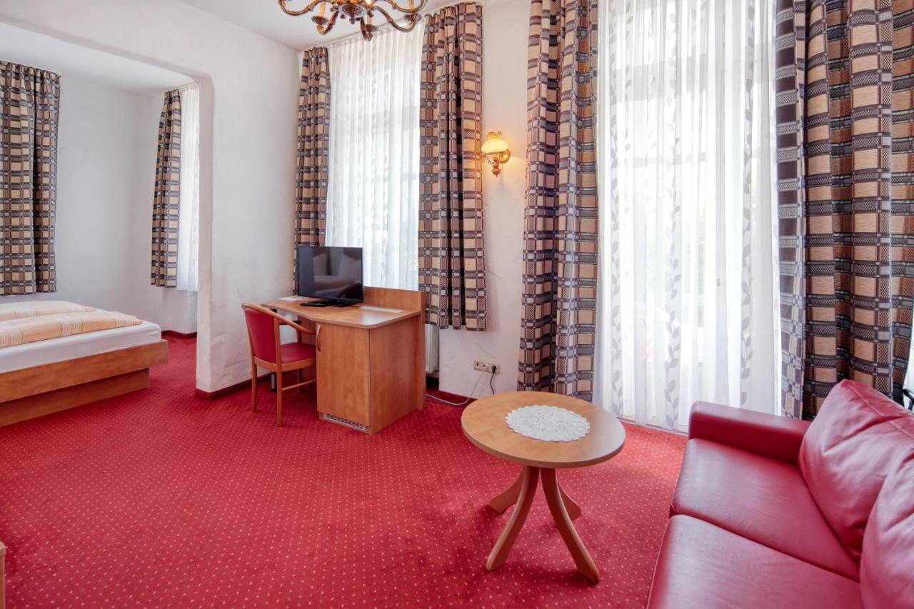 Hotel Restaurant Mathildenhof Pulheim Esterno foto